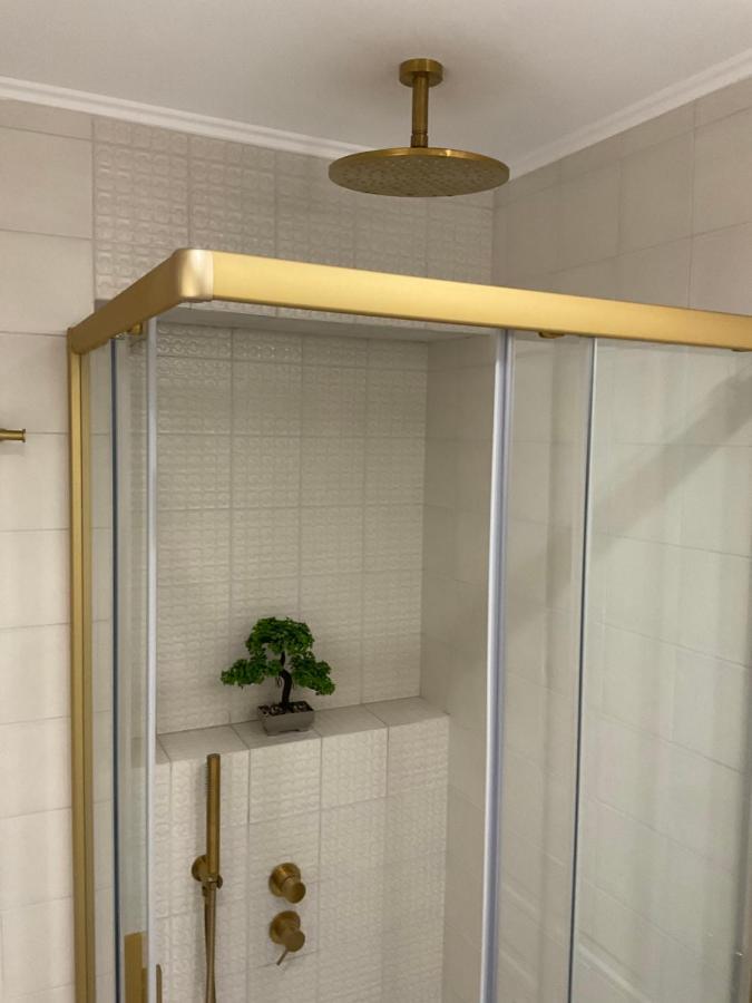 Biscoutsis Old Town Apartment