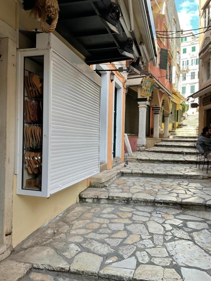 Biscoutsis Old Town Apartment